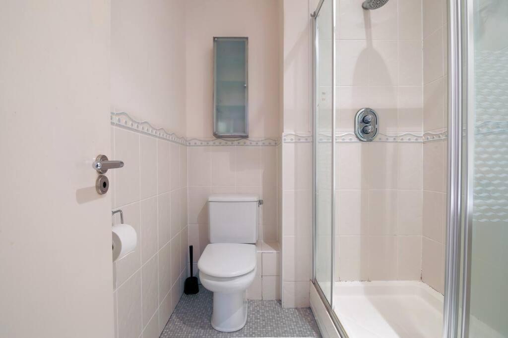 2 Bed Spacious In Cc